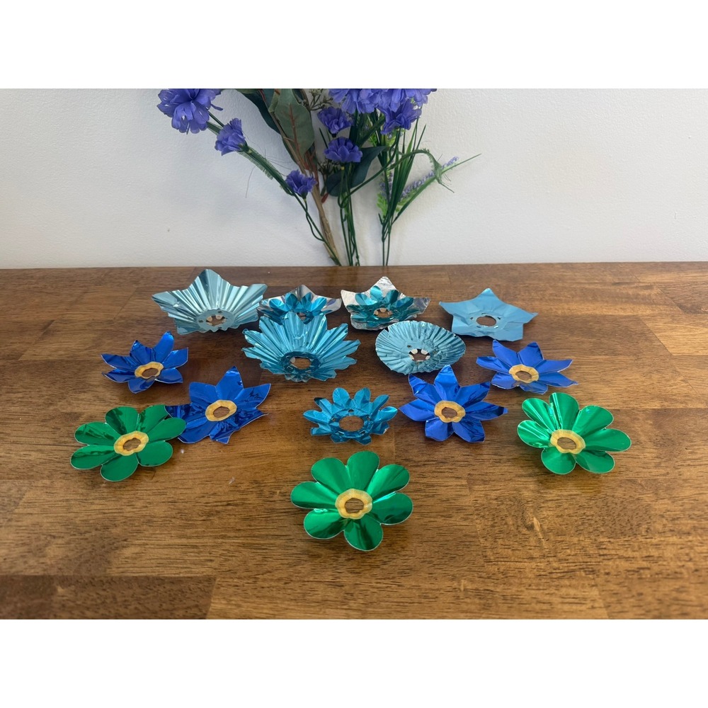 Vintage Christmas Tree Light Reflectors Foil Flower Starburst Decorations Retro